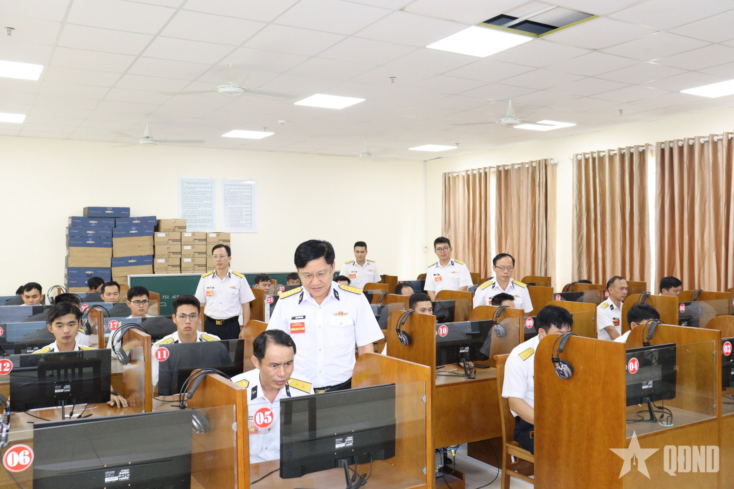 Đánh giá phương pháp, kỹ năng sư phạm của đội ngũ cán bộ chính trị tại Học viện Hải quân